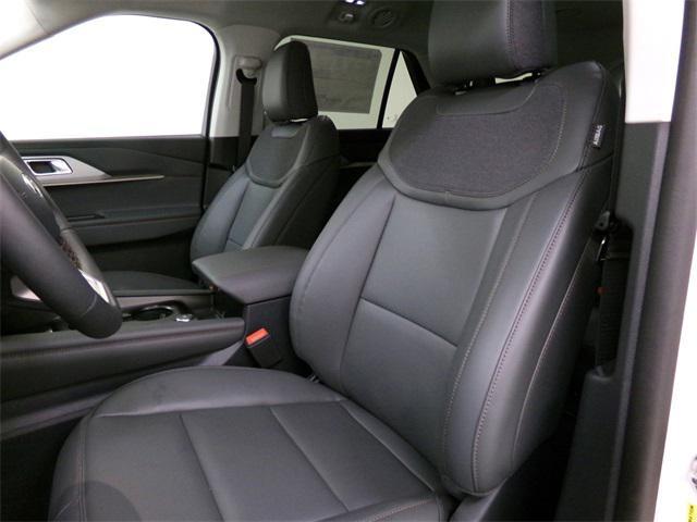 new 2025 Ford Explorer car, priced at $40,872