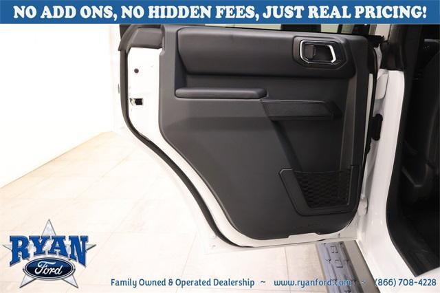 new 2025 Ford Bronco car, priced at $45,572