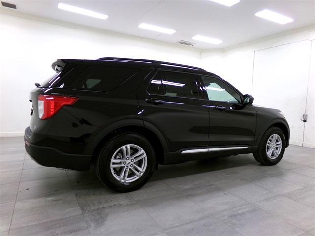new 2024 Ford Explorer car, priced at $40,042
