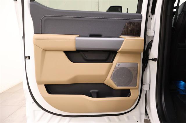 new 2025 Ford F-450 car, priced at $92,265