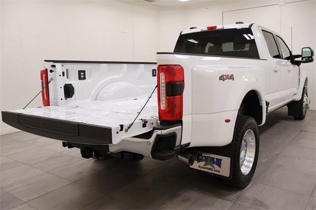 new 2025 Ford F-450 car, priced at $92,265