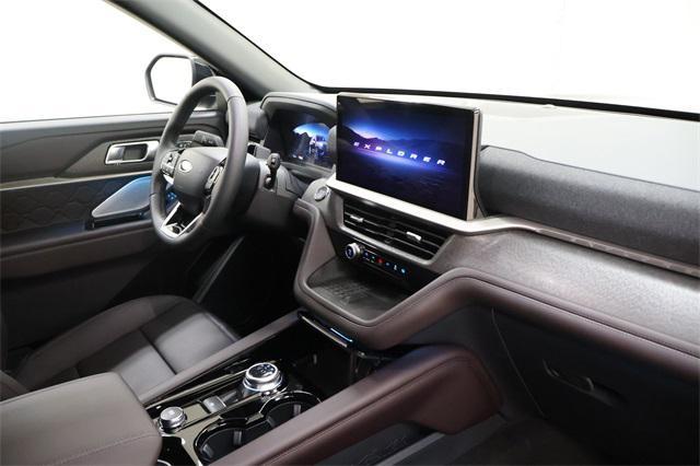 new 2025 Ford Explorer car, priced at $54,878