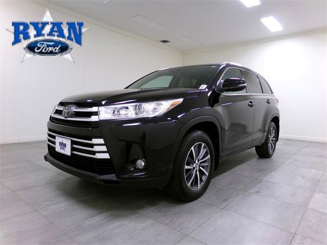 used 2018 Toyota Highlander car, priced at $27,307