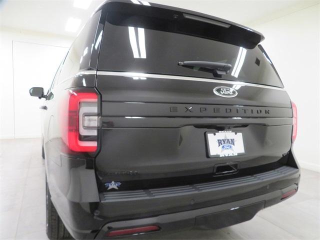 new 2024 Ford Expedition Max car, priced at $72,611