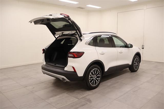 new 2025 Ford Escape PHEV car, priced at $33,441