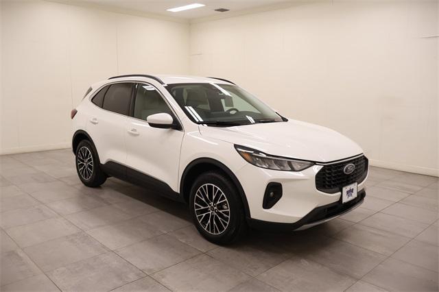 new 2025 Ford Escape PHEV car, priced at $33,441