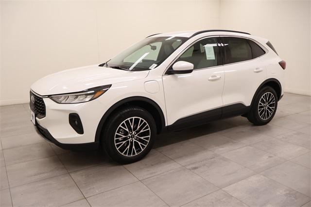new 2025 Ford Escape PHEV car, priced at $33,441