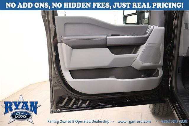 new 2025 Ford F-250 car, priced at $53,702