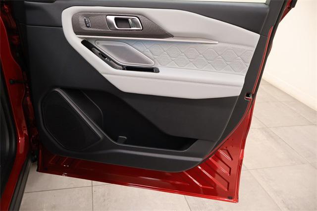 new 2025 Ford Explorer car, priced at $54,153