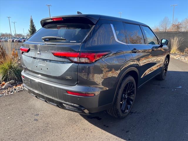 new 2024 Mitsubishi Outlander car, priced at $33,945