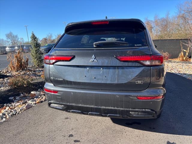 new 2024 Mitsubishi Outlander car, priced at $33,945