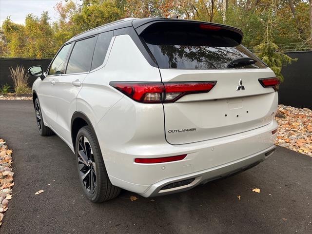 new 2024 Mitsubishi Outlander car, priced at $39,720