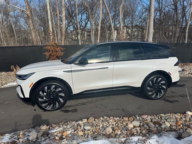 new 2025 Lincoln Nautilus car, priced at $66,455