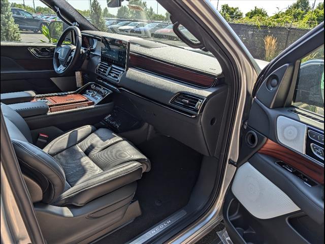 new 2024 Lincoln Navigator car, priced at $100,632