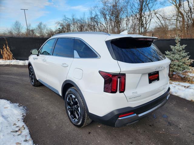 used 2025 Kia Sorento car, priced at $32,900