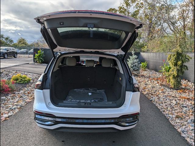 new 2024 Lincoln Nautilus car, priced at $59,880