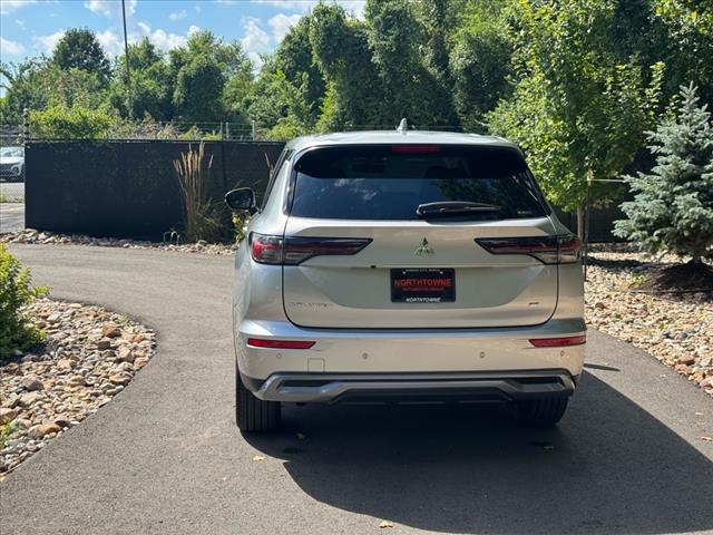 new 2025 Mitsubishi Outlander car, priced at $34,500