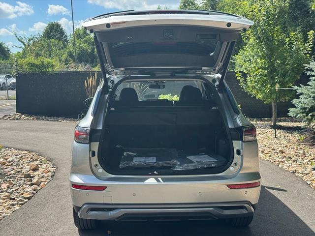 new 2025 Mitsubishi Outlander car, priced at $34,500