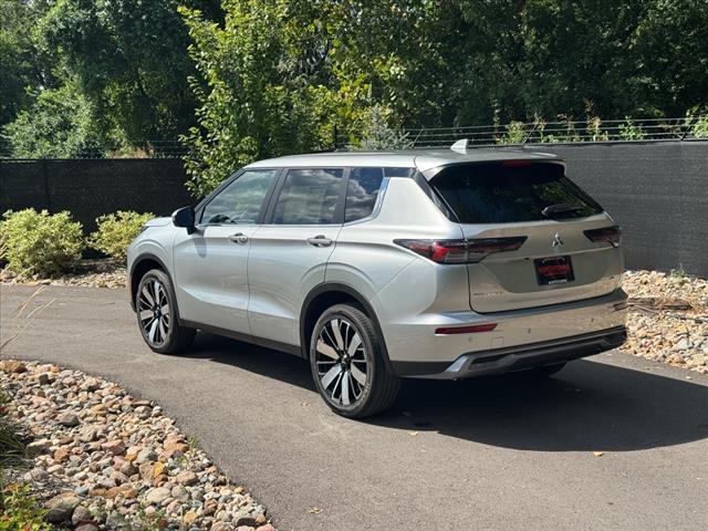new 2025 Mitsubishi Outlander car, priced at $34,500
