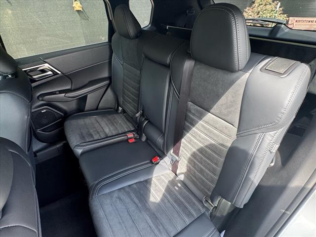 new 2025 Mitsubishi Outlander car, priced at $34,500