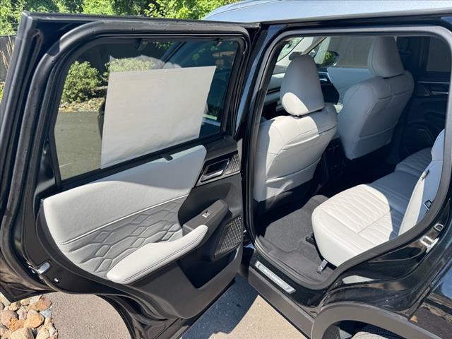 new 2025 Mitsubishi Outlander car, priced at $42,535