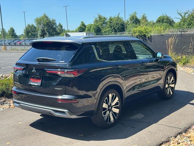 new 2025 Mitsubishi Outlander car, priced at $42,535