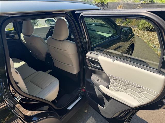 new 2025 Mitsubishi Outlander car, priced at $42,535