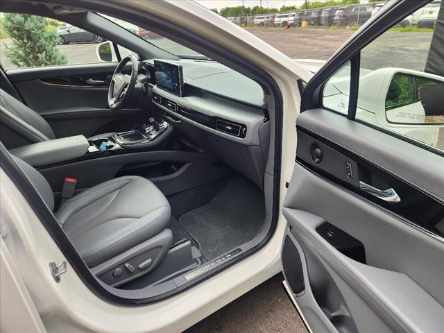 used 2022 Lincoln Nautilus car, priced at $36,900