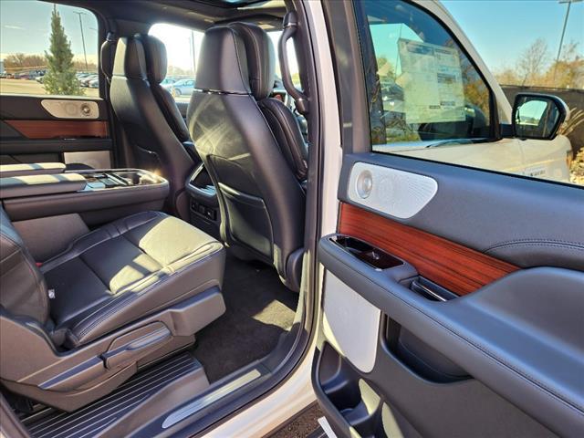 new 2024 Lincoln Navigator L car, priced at $105,057