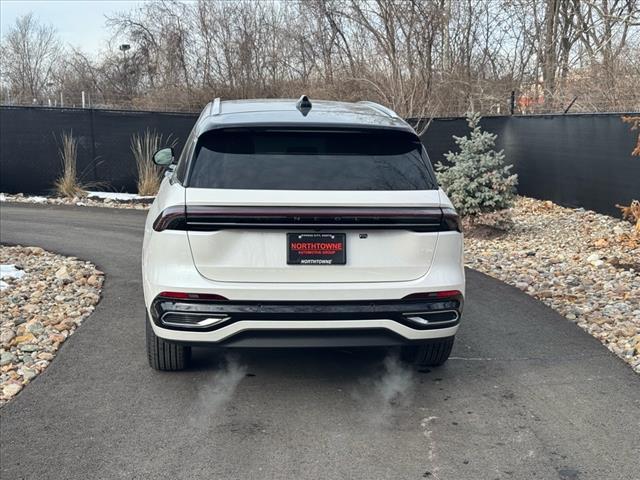 new 2025 Lincoln Nautilus car, priced at $63,355