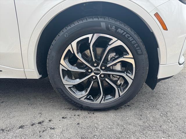 new 2025 Lincoln Nautilus car, priced at $63,355