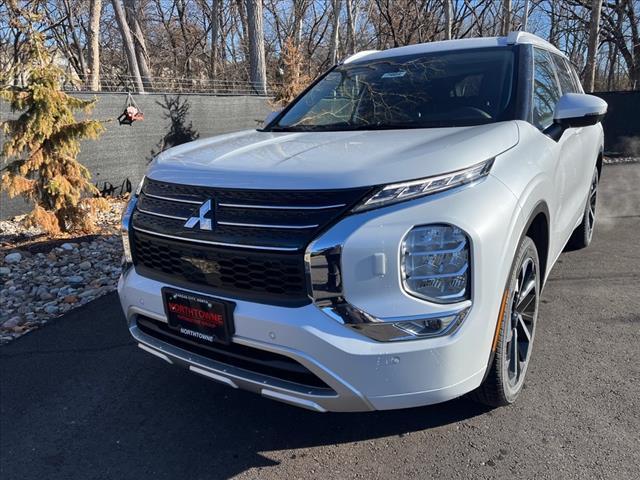 new 2024 Mitsubishi Outlander car, priced at $35,870