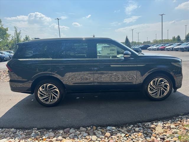 new 2025 Lincoln Navigator car, priced at $103,185