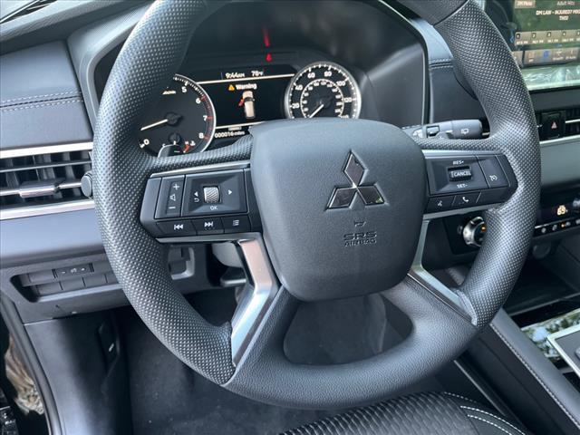 new 2024 Mitsubishi Outlander car, priced at $32,040