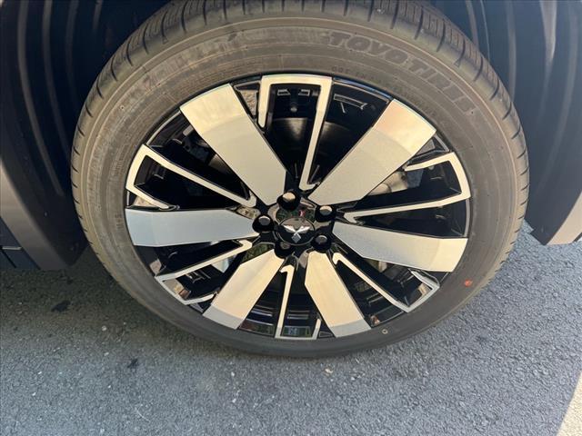 new 2025 Mitsubishi Outlander car, priced at $42,535