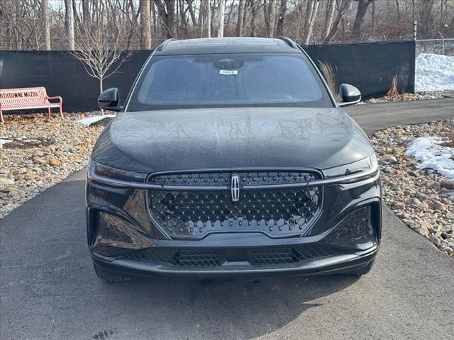 new 2025 Lincoln Nautilus car, priced at $67,705