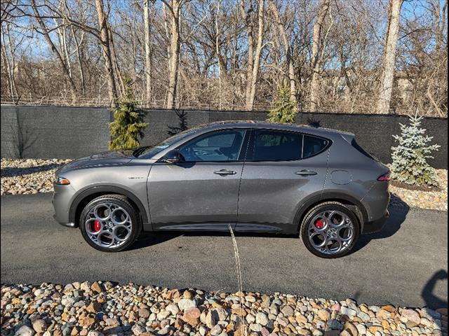 new 2024 Alfa Romeo Tonale car, priced at $58,645