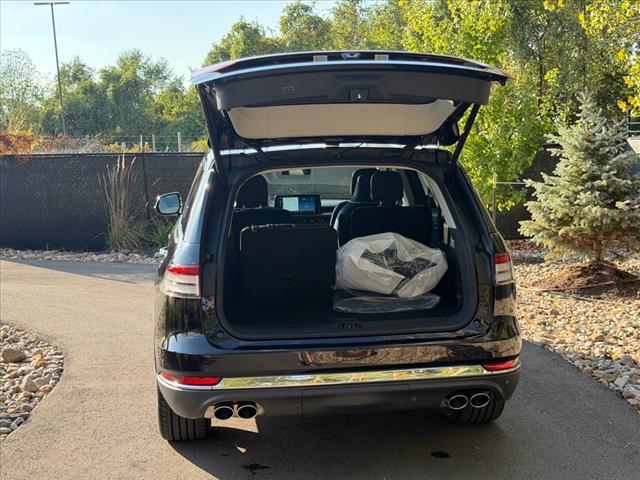 new 2025 Lincoln Aviator car, priced at $76,922