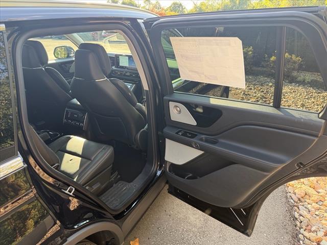 new 2025 Lincoln Aviator car, priced at $76,922