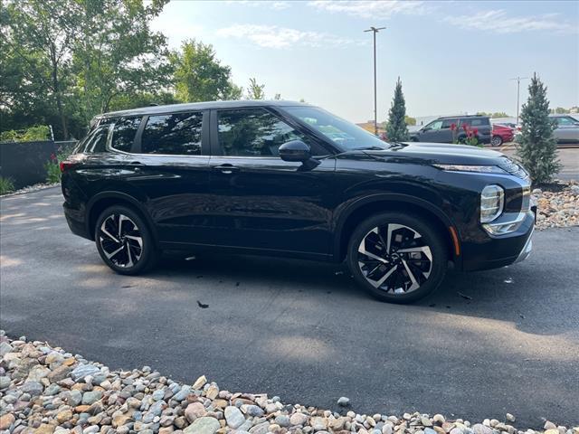 new 2024 Mitsubishi Outlander car, priced at $34,720