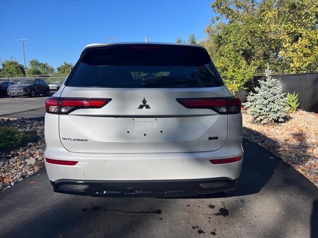 new 2024 Mitsubishi Outlander car, priced at $34,730