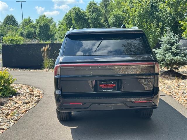 new 2025 Lincoln Navigator L car, priced at $102,812