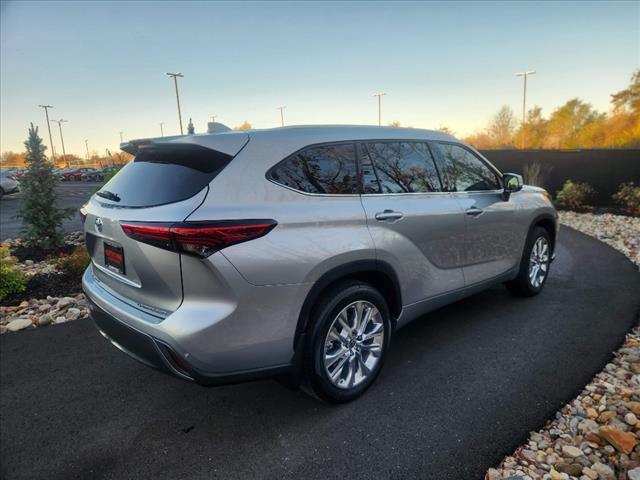 used 2023 Toyota Highlander car, priced at $41,900