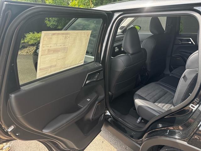 new 2025 Mitsubishi Outlander car, priced at $37,380