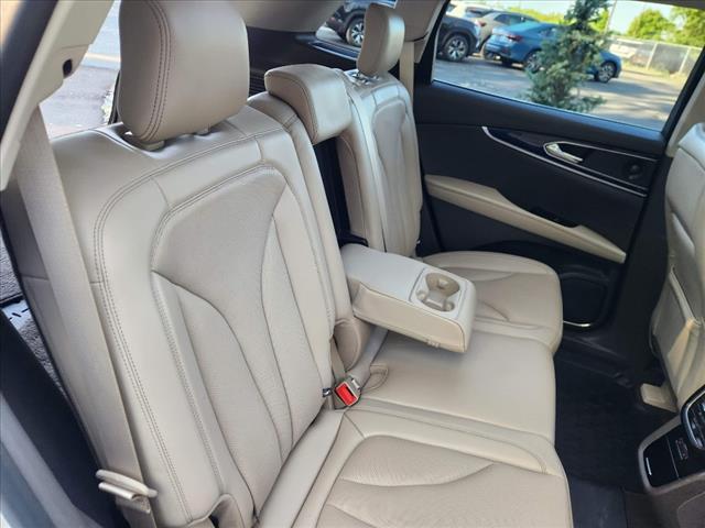 used 2022 Lincoln Nautilus car, priced at $41,900