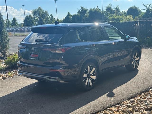 new 2025 Mitsubishi Outlander car, priced at $35,095