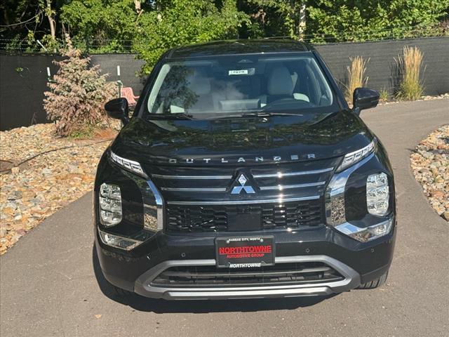 new 2025 Mitsubishi Outlander car, priced at $35,095