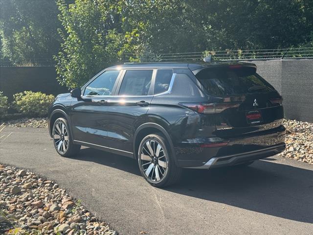 new 2025 Mitsubishi Outlander car, priced at $35,095
