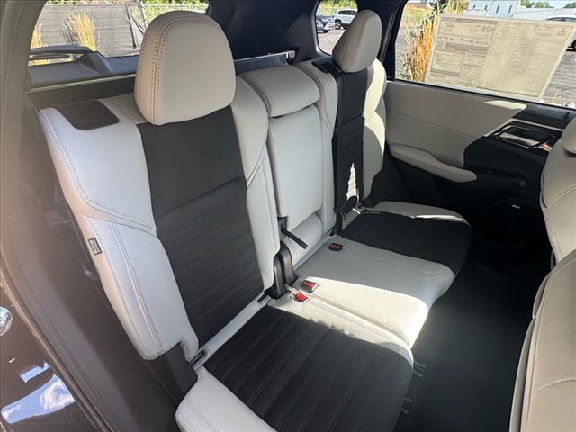 new 2025 Mitsubishi Outlander car, priced at $35,095