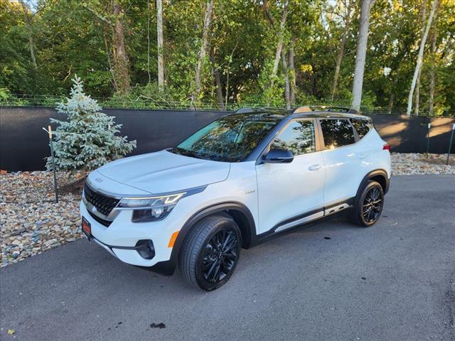 used 2023 Kia Seltos car, priced at $22,900